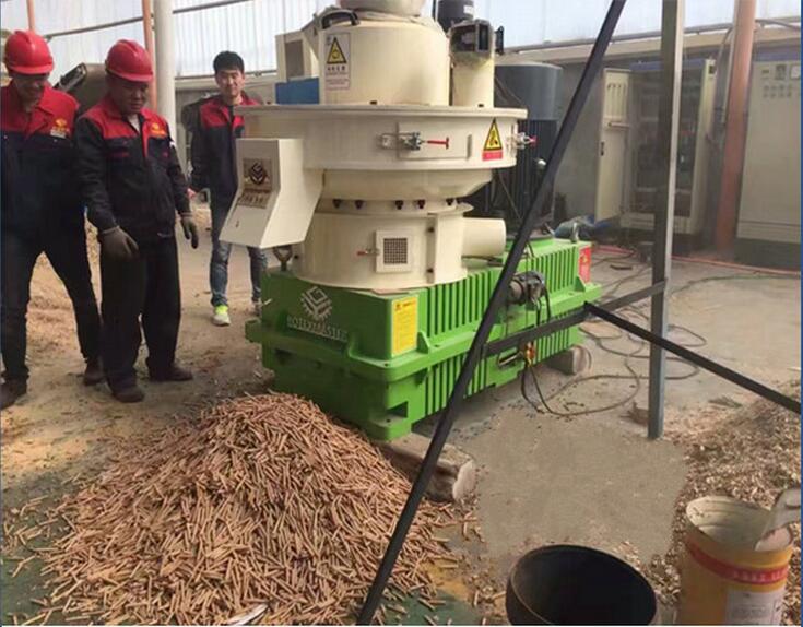 Wood pellet machine 