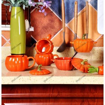 Stoviglie in ceramica serie zucca a tema Halloween