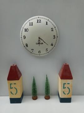 White Round Stereo Feeling Wooden Clock