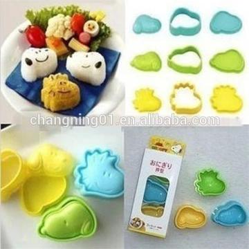 Food Grade Plastic Snoopy Shaped Bento Rice Roll Maker Set