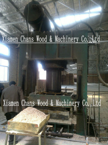 Hydraulic wood pallet making machine