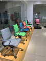 perabot pejabat dengan kerusi eksekutif belakang bersih tinggi