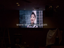 Store Window Use LED Display for Advertising