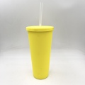 Tumero de doble pared de plástico negro de goma para 22 oz/24 oz/650 ml de vaso de paja