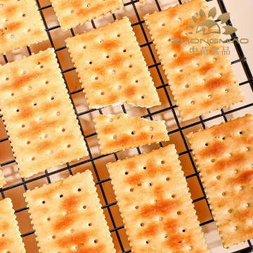 Chives Flavored Soda Crackers