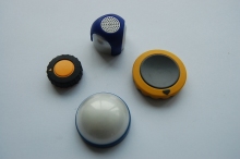 circular plastic small bottons