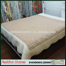 Microfiber filling quilt/king size bed spread