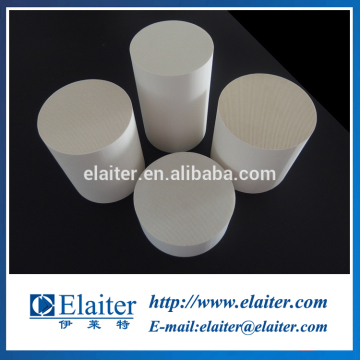 Ceramic honeycomb catalyst carrier for car catalyst converter