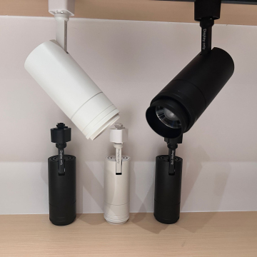 Leica Zoom Series Black & White LED Track Lights