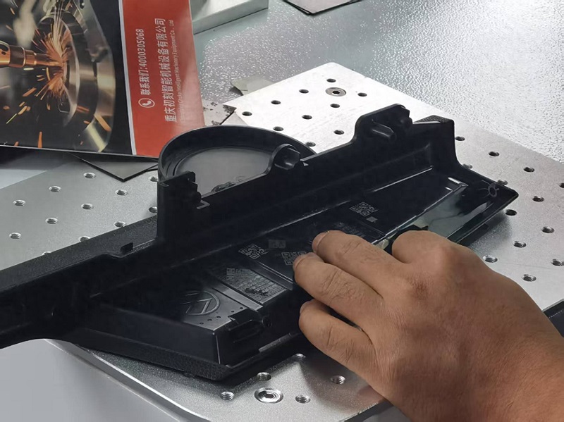 Chuke Intelligent UV Laser Marking Machine Facilitates Auto Parts Traceability Upgrade; On-site Sample Receives High Approval!