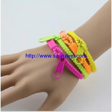 Hete verkoop nieuwste ontwikkelde rits armband voor 2013 armband groothandel