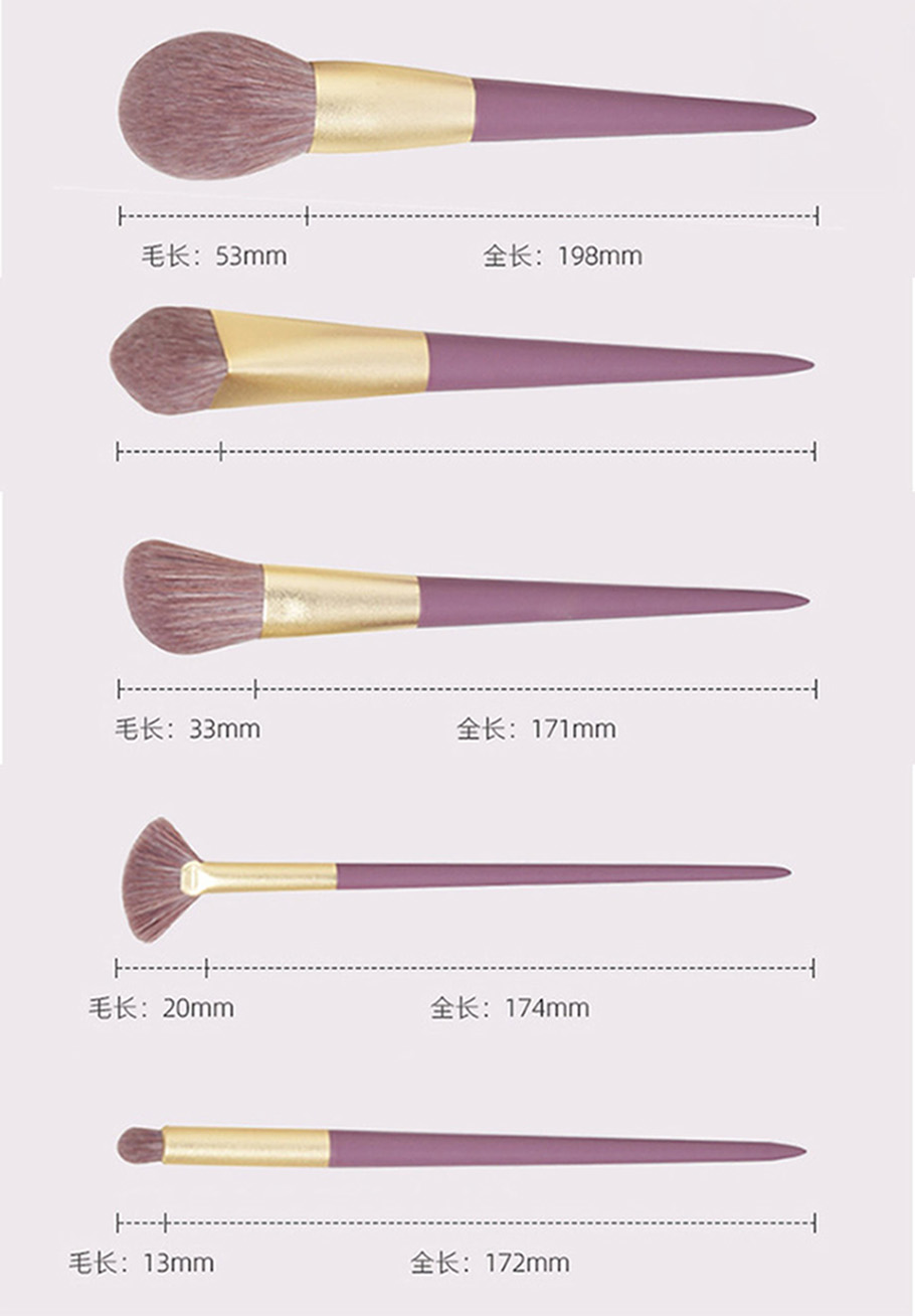 Real Techniques makeup brush 