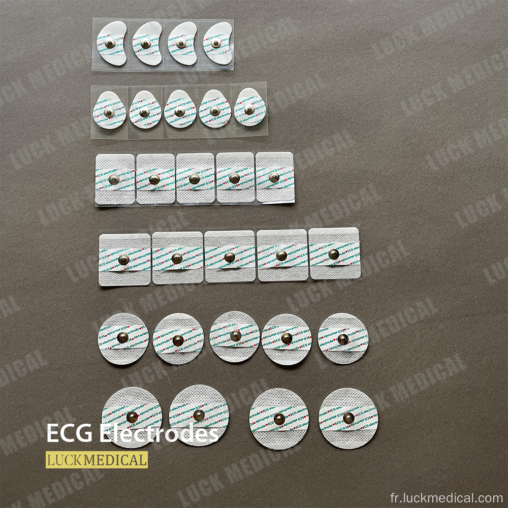 Papier d&#39;électrode ECG médical sur le poitrine