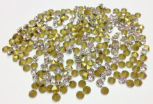 Round Pointback Rhinestones, Clear Crystal Glass Rhinestone Pointback Chatons
