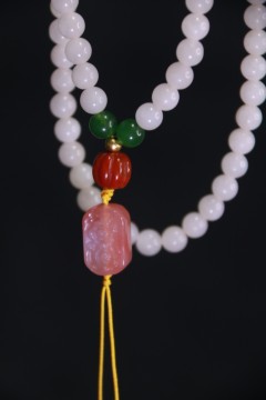 Light Luxury White Beaded Multi-style Necklace