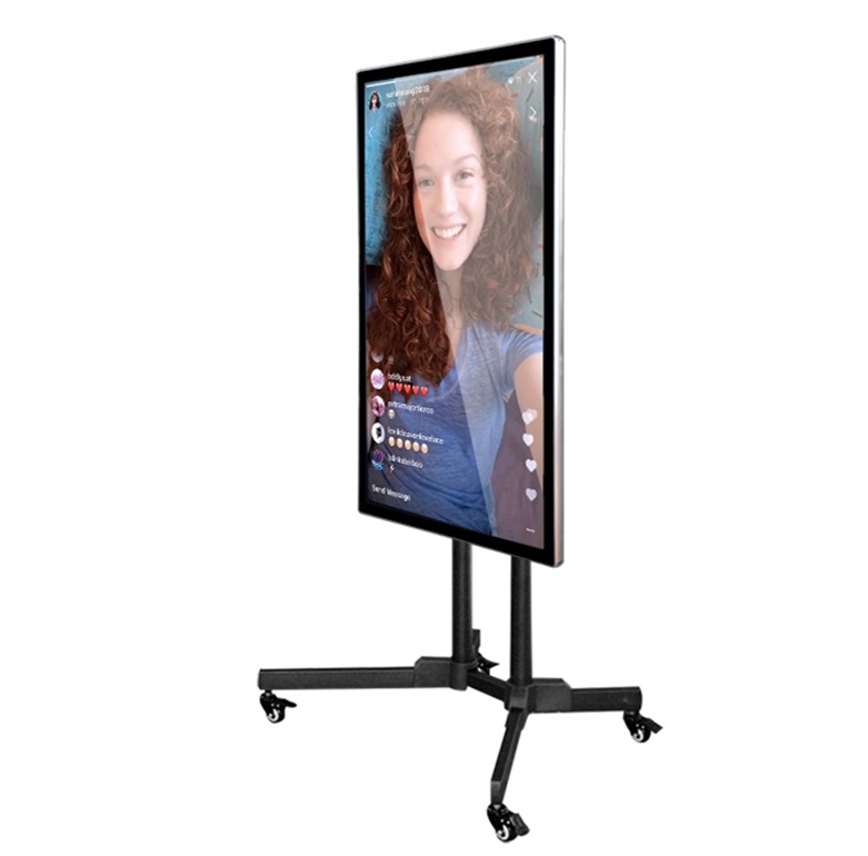 Display da 75" Schermo live nero