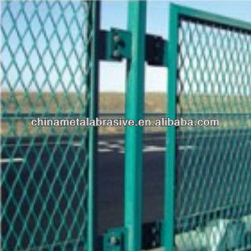 Green Highway fence with bilateral