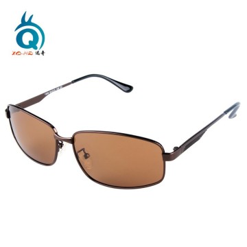 Good quality glossy man sun glasses