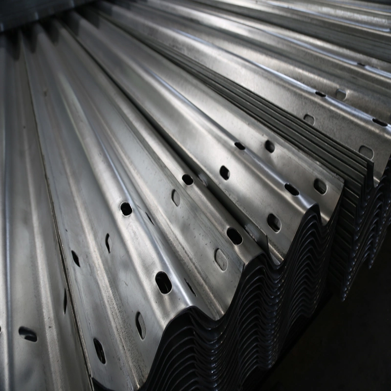 Galvanized Metal W Beam Digunakan Highway Guardrail