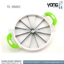 Yongly creative Large Size Fruit Corer Melon Slicer Random Color Handle fruit slicer