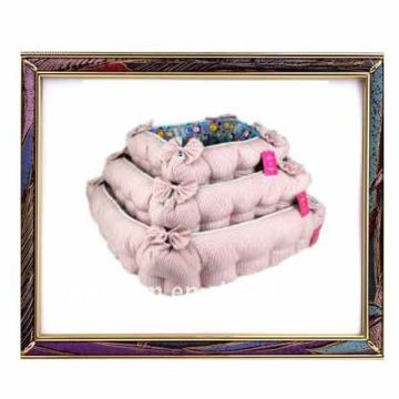 Pink pet bed with bowknot