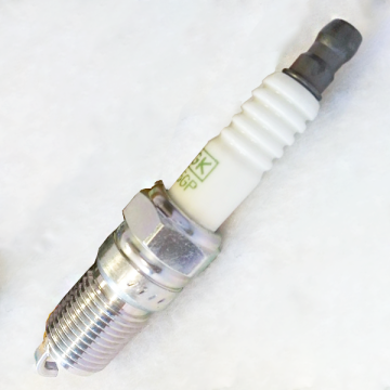 7090 Spark Plug BKR5EGP for Taurus Thunderbird Chrysler Sebring Dodge Avenger