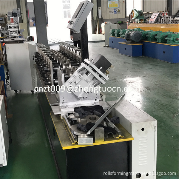 omega profile roll forming machine 2