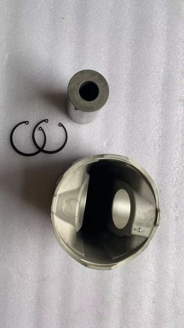 CUMMINS KTA19/KTA50 Piston 3803312