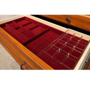 Drawer jewelry tray for dressing