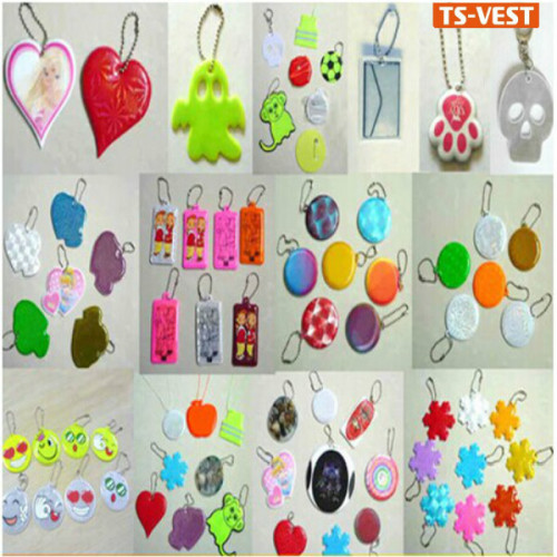 Reflective Badge Promoting Custom Child PVC Safety Keychain Pendant