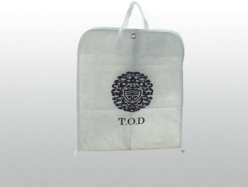 Durable Travel Garment Bag For Suits By Oxford Cloth With Silk Screen Logo Printed