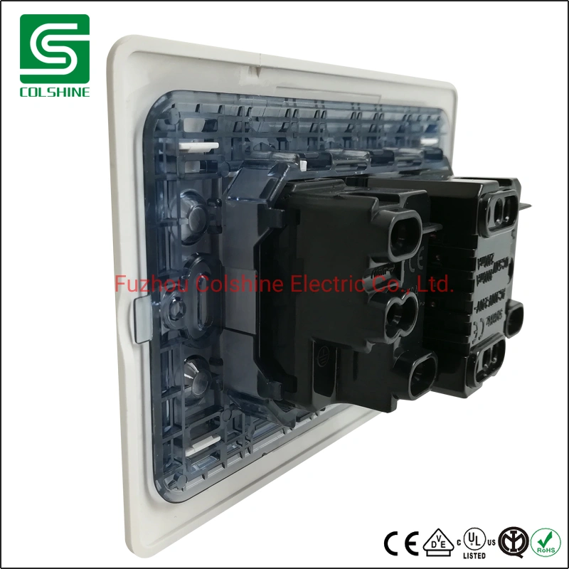 Italian Type Socket Wall Outlet with Dual USB Ports