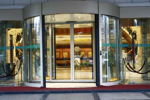 Competitive High Level Automatic Curved Sliding Door