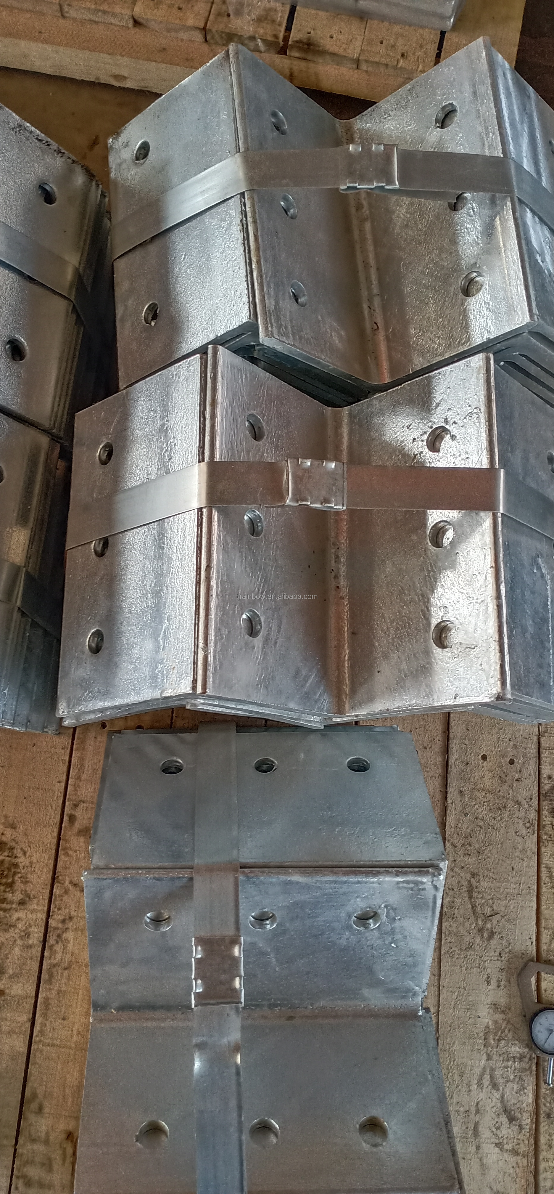 Galvanized Construction Slotted Iron Angle Bracket