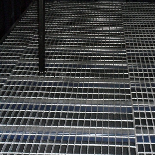 Lưới sàn bằng thép chịu lực nặng 30x5 Carbon Grating