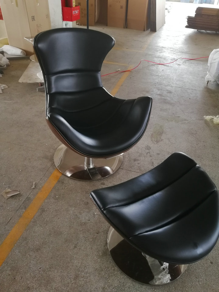 Modern Lund & Paarmann european leather lounge lobster chair and ottoman in fibreglass