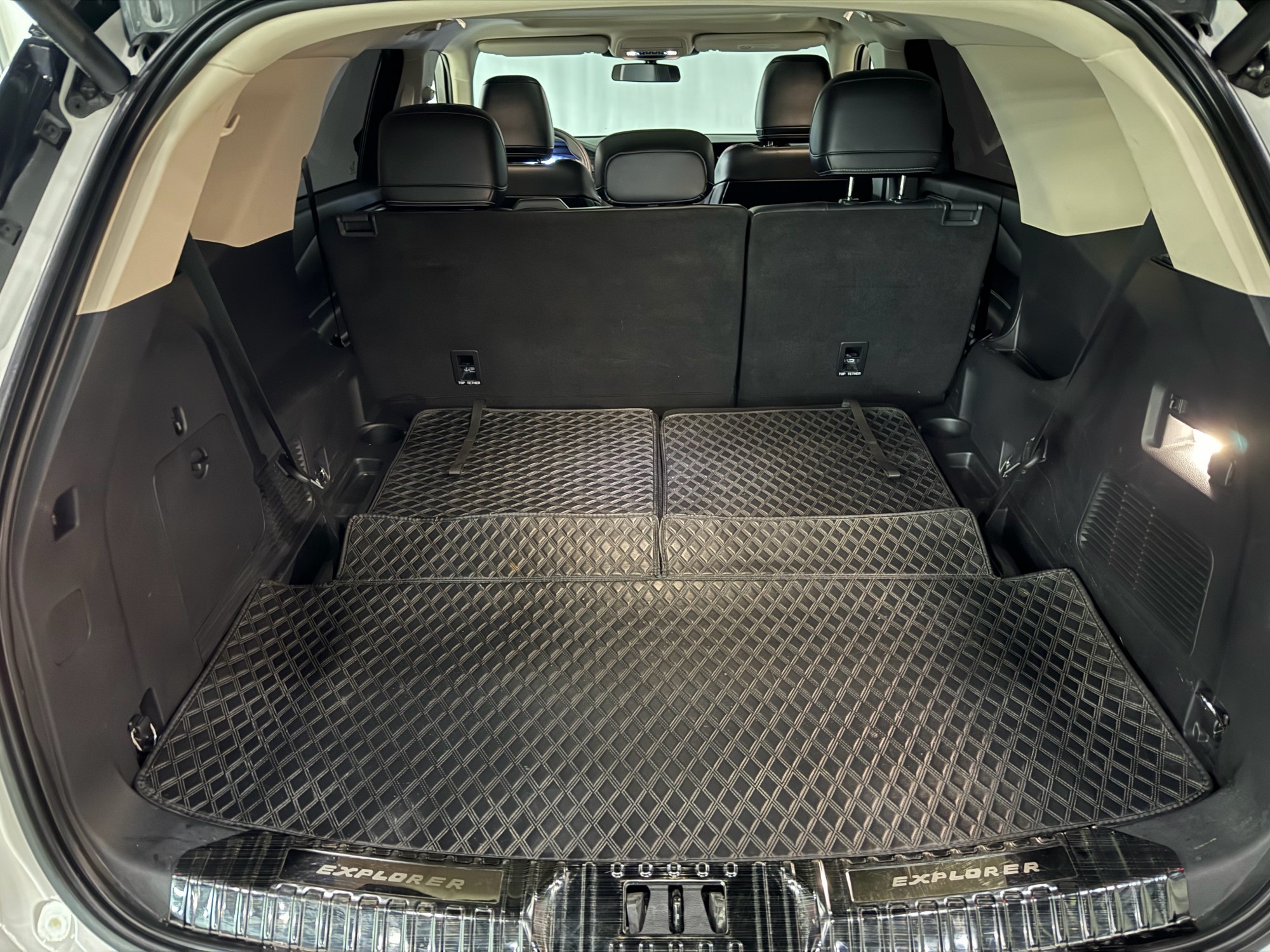 Explorer EcoBoost Fashion Plus Edition Explorer EcoBoost Fashion Plus Edition