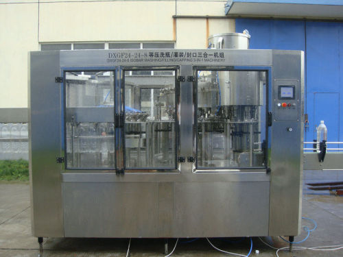 Fully Automatic 3 In 1 Carbonated Filling Machine / Line / Plant For Beverage Containing Gas
