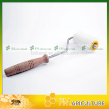 beekeeping tools honey uncapping roller for sale; ,beekeeping propolis Loosener steel needle ;