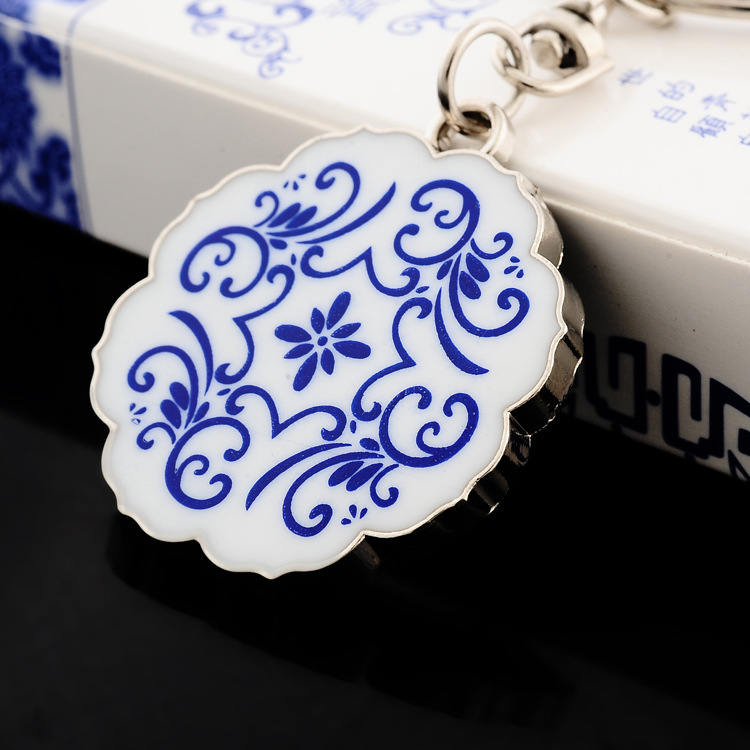 Wholesale Chinoiserie Metal Keychain Blue and White Porcelain Keychain Special Souvenir Gift