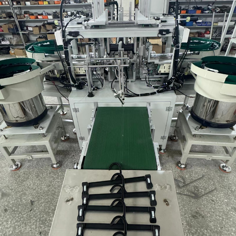 Máquina para fabricar perchas de plástico Plastic Hanger Making Machine