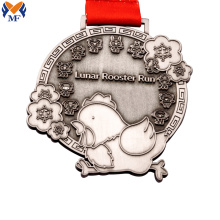 カスタムメイドのレース賞チキンデザインメダル