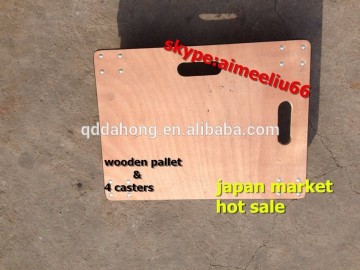 easy move wooden cart with 4 caster wheels