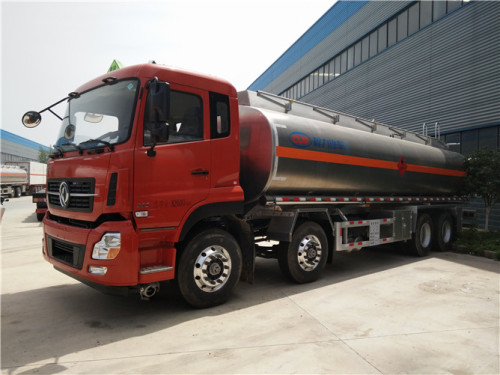 Xe tải chở dầu 8000 gallon 8x4