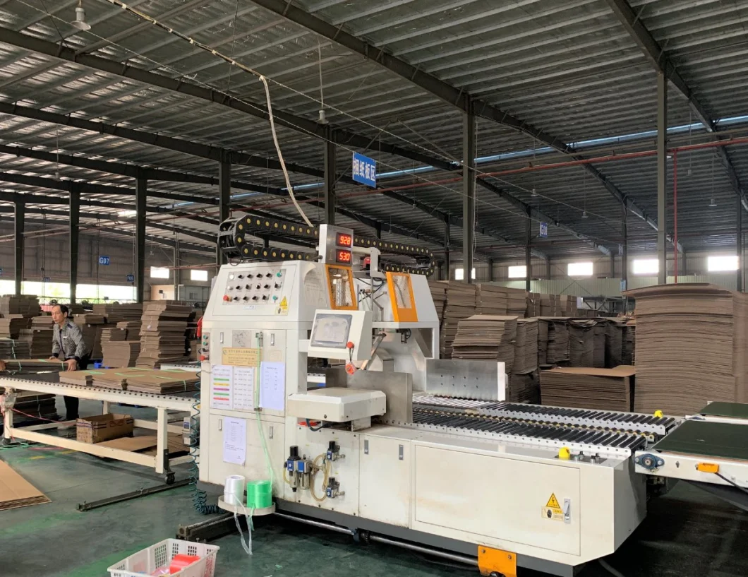 Automatische Verpackungsmaschine Automatic Packing Machine