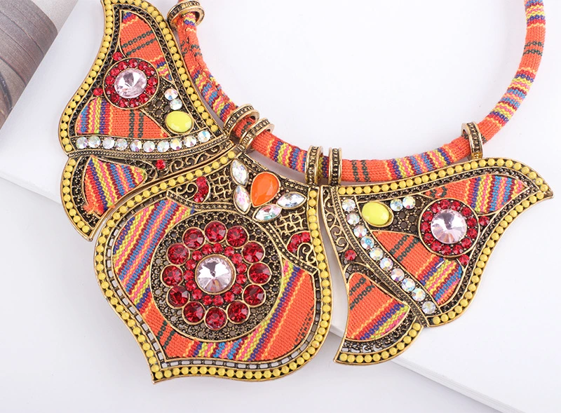 Retro Two-Piece Necklace and Earrings Set