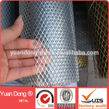 Light weight expanded metal mesh fencing