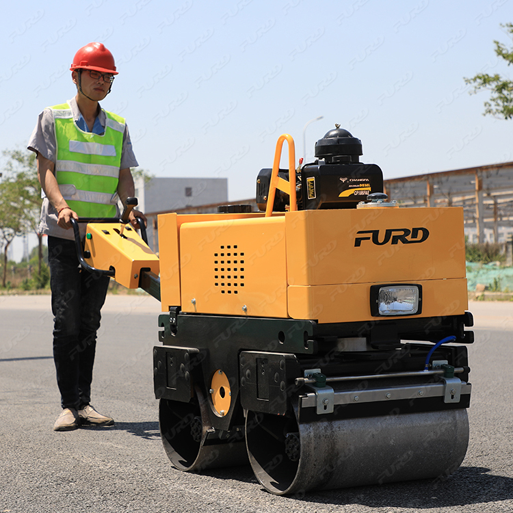 Totalmente hidráulico de 800 kg de doble acero Roller con EPA y Euro 5