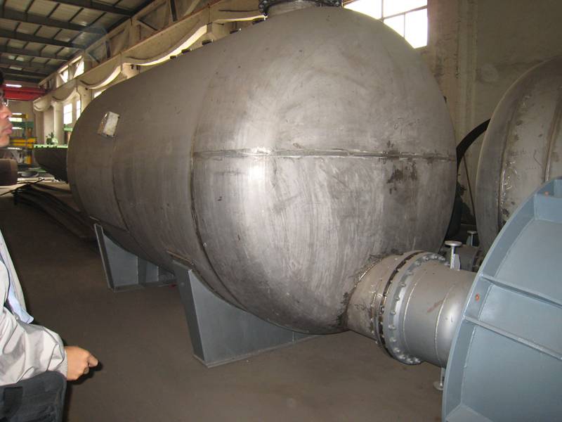 Positive displacement heat exchanger