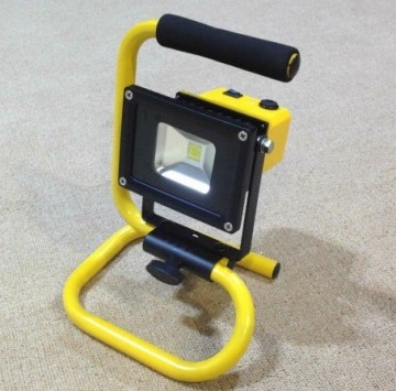 Yellow 10w 2200mah Portable Led Flood Light 